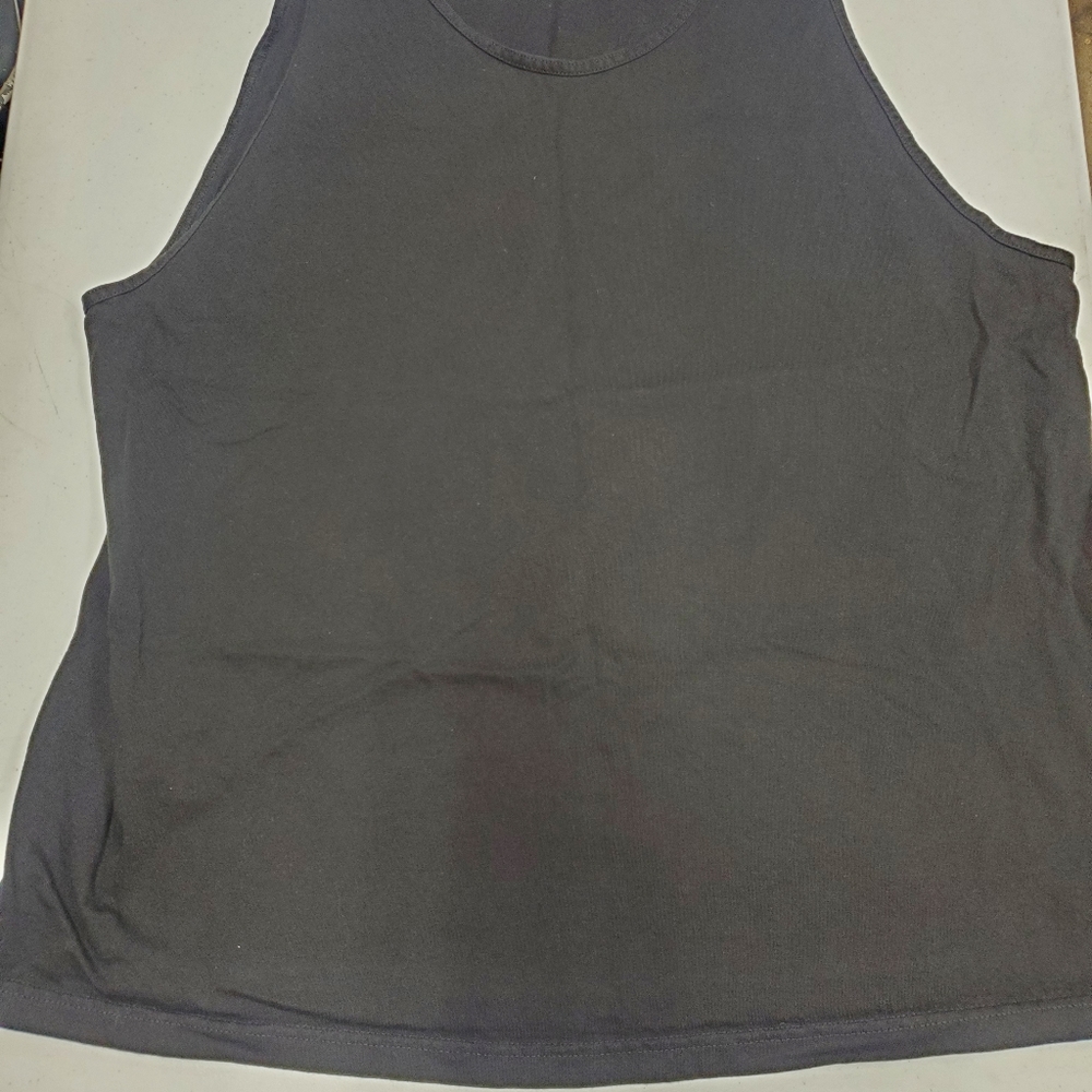 Black sleeveless tshirt